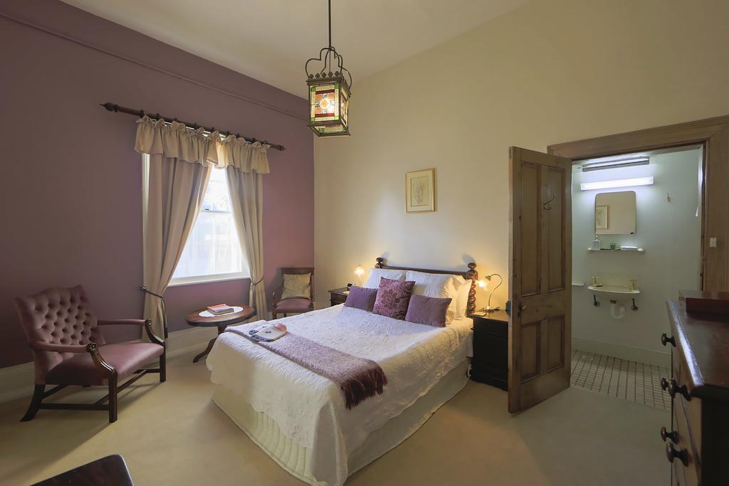 Longford The Racecourse Inn מראה חיצוני תמונה