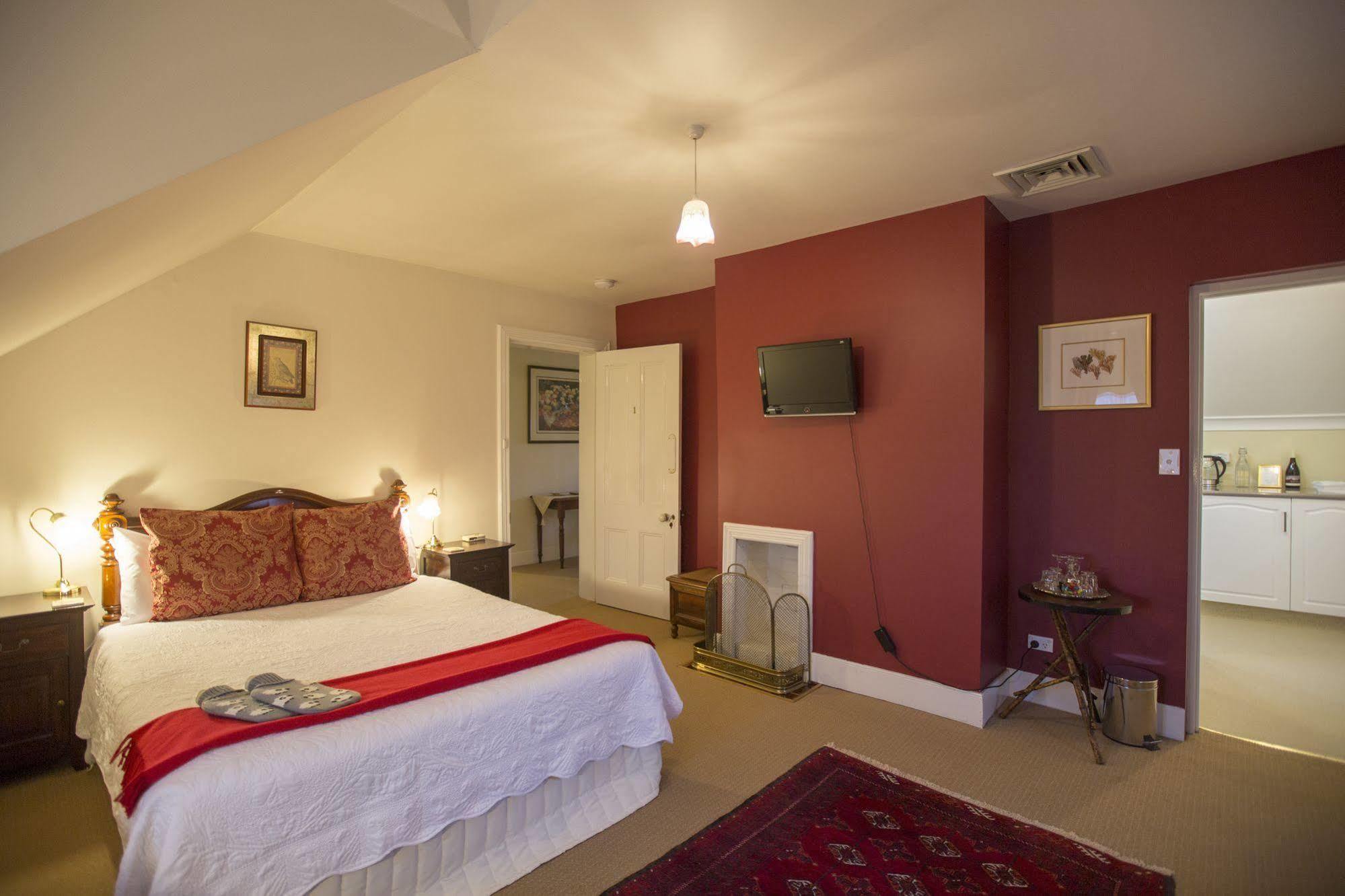 Longford The Racecourse Inn מראה חיצוני תמונה
